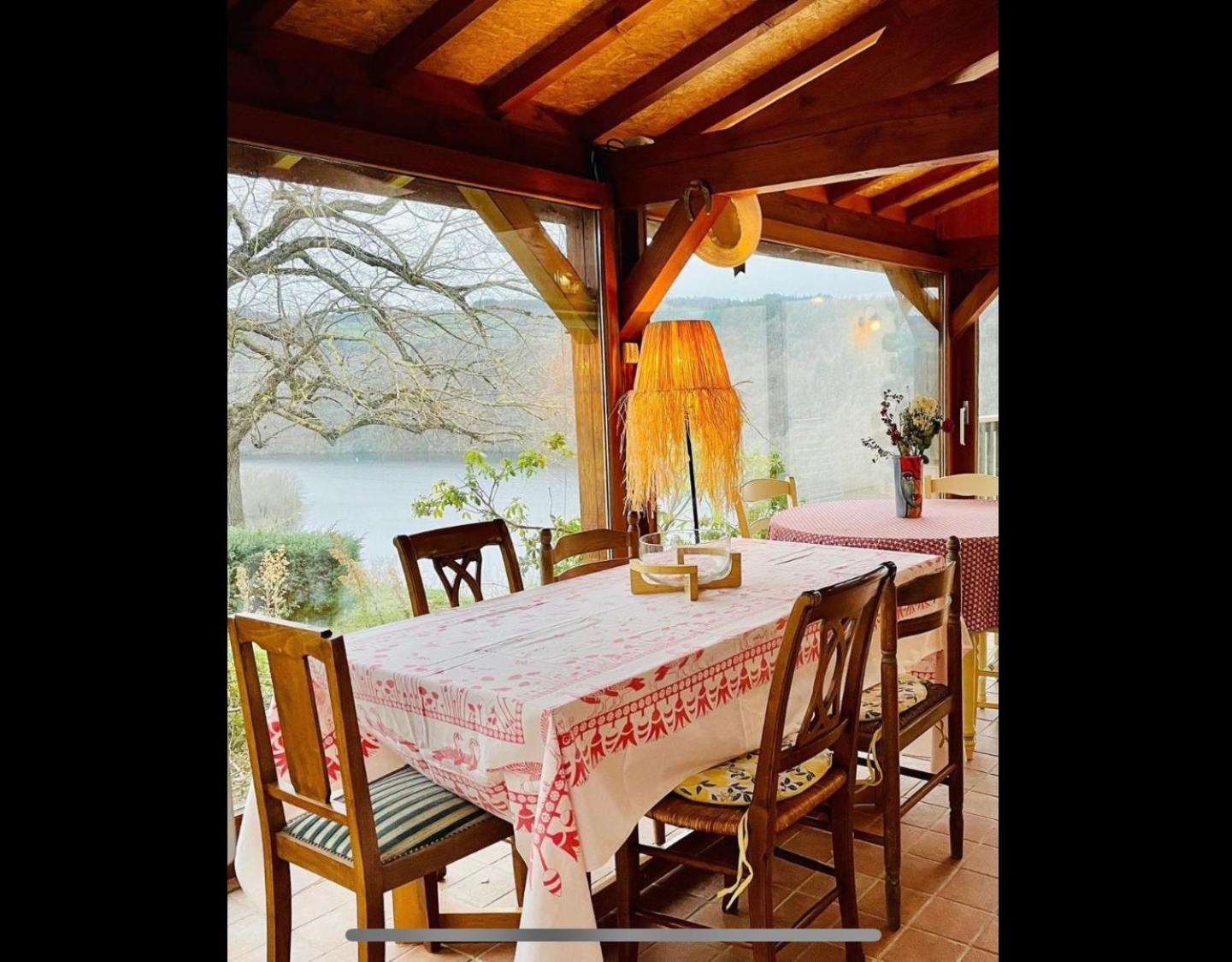 O Fil De L'Eau - Gite En Bord De Lac Saint-Jean-Saint-Maurice-sur-Loire Екстериор снимка